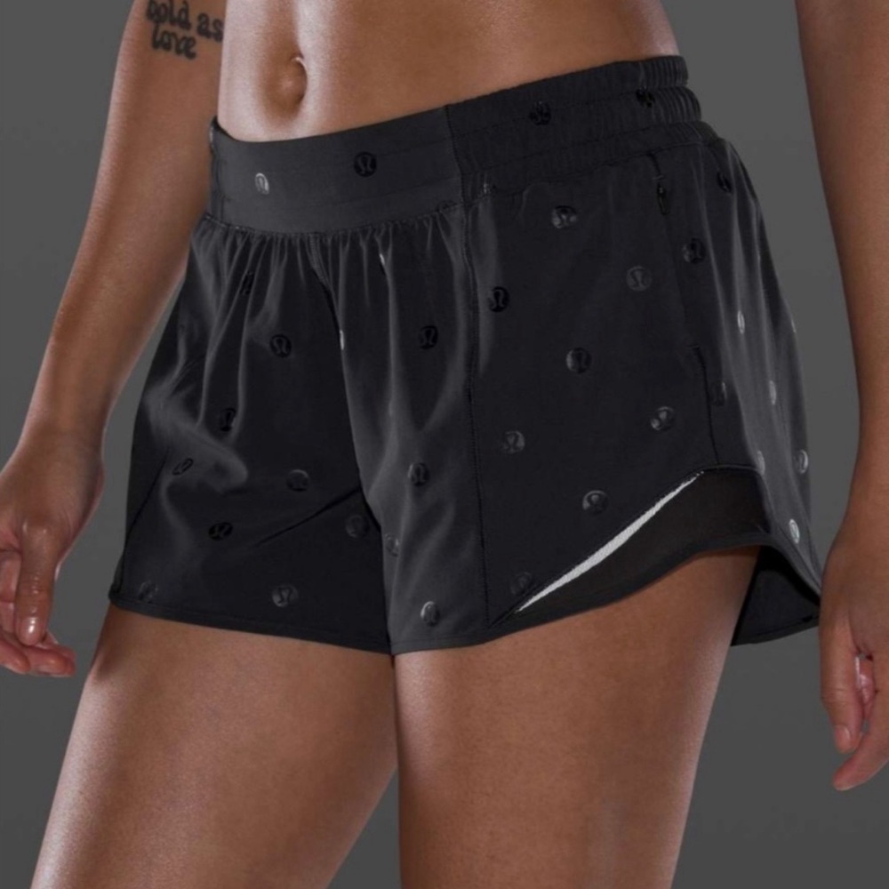 Lululemon Hotty Hot Short II *Long 4"
Polka Dot Logo Multi / Black 0